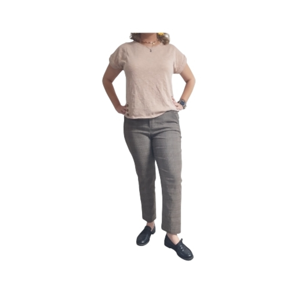Democracy Women's Cropped Pants in Tan